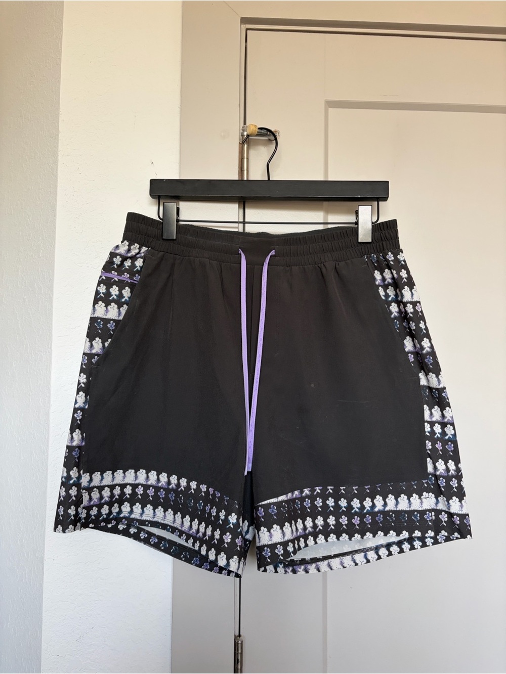 LULULEMON POOL SHORT 7” PANELED GREY MEN’S LARGE